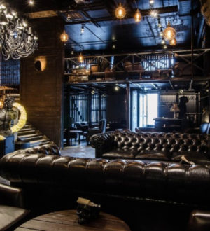 Доставку еды от сети Tangiers Lounge с нотами гранжа и британской классики запустили в Петербурге