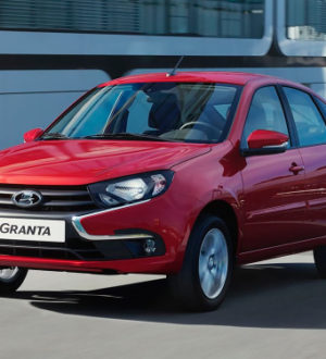 Обвал «вторички» и цены на упрощенную Lada: главные автоновости недели