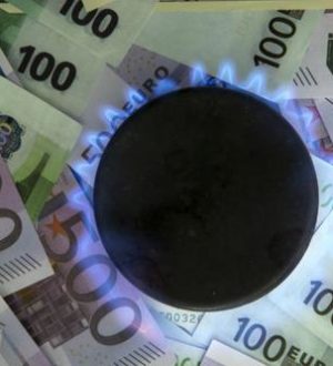 Политолог Владимир Белозеров: Латвия идет на оплату газа России рублями ради спасения энергетики страны