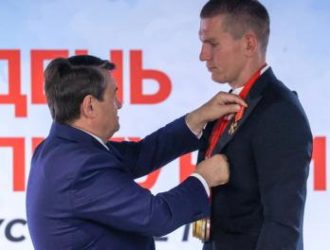 Звёзды российского спорта в недоумении: Мы кормим МОК, международные федерации, а Большунову с кем соперничать?