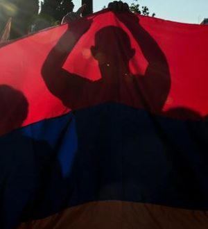 В Ереване после выступления Пашиняна в парламенте начались стихийные митинги