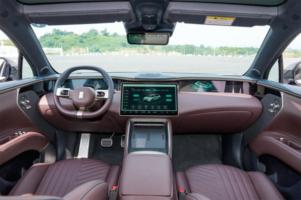 Китайский аналог BMW X6 начали продавать в России
Китайский аналог BMW X6 начали продавать в России