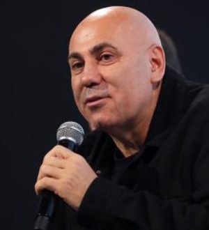 Иосиф Пригожин призвал не принуждать молодых артистов петь патриотические песни