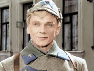 Есть такая профессия — Родину защищать. О чем не дает забыть главный «офицер» СССР