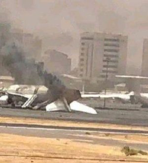 Al Arabiya: в аэропорту столицы Судана Хартуме сгорел самолет ООН