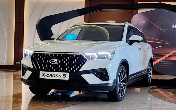 
            АвтоВАЗ показал новый кроссовер Lada X-cross 5. Главные факты о модели
        