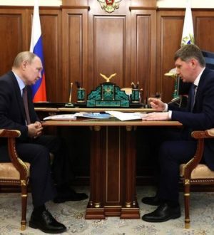 На следующий день после атаки Путин весь день проработал в Кремле