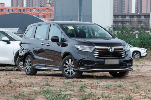 На примере Honda. Как ушедшие автобренды продолжают продажи в России
На примере Honda. Как ушедшие автобренды продолжают продажи в России