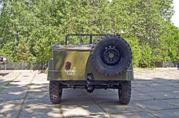 Он вам не Willys: тест-драйв ГАЗ-67 1944 года Он вам не Willys: тест-драйв ГАЗ-67 1944 года