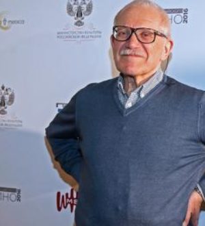 Режиссер Александр Митта попал в реанимацию