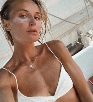 Полина Гагарина отправилась на Мальдивы