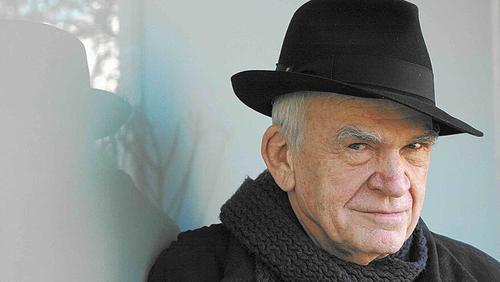 Скончавшийся в 94 года писатель Кундера с 1985-го не давал устных интервью и приезжал в Чехию только инкогнито Скончавшийся в 94 года писатель Кундера с 1985-го не давал устных интервью и приезжал в Чехию только инкогнито