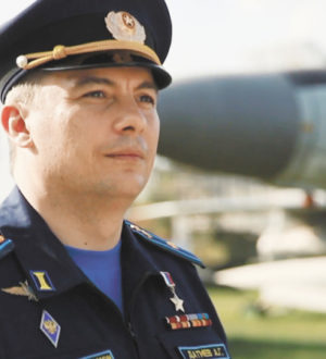 Герой с осетинским флагом: летчик Алан Датиев атаковал трех украинских противников сразу