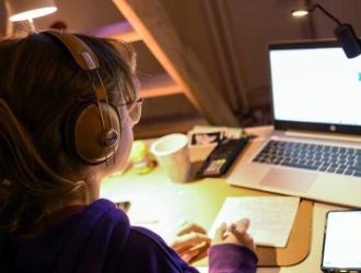 Сотрудник ФСИН заставил 10-летнюю девочку раздеться на камеру и прислать ему видео