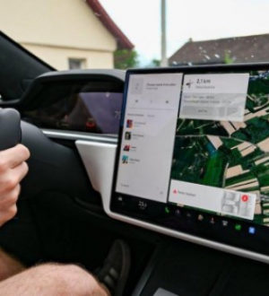В Германии «белые» хакеры взломали автопилот Tesla