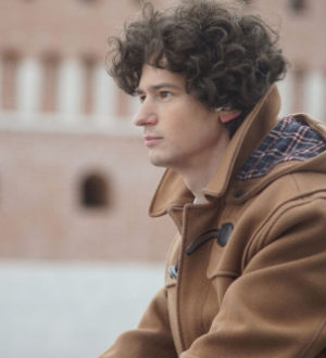 Актер Тирон признался, что работал курьером после выхода сериала «Триггер»