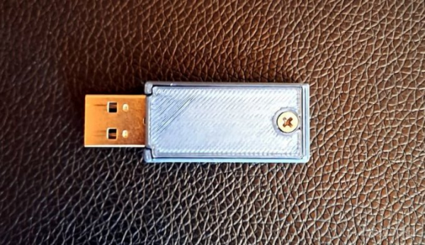 Представлена "неубиваемая" USB-флэшка объёмом 8 КБ (3 фото) Представлена "неубиваемая" USB-флэшка объёмом 8 КБ (3 фото)