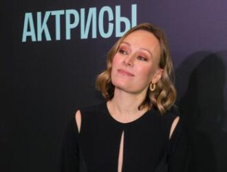 «В Киев не доехать, никто меня туда и не пустит»: звезда «Не родись красивой» о тоске по родственникам