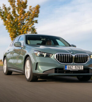 Новые BMW, Mercedes и VW попали в Россию: что за модели и сколько стоят