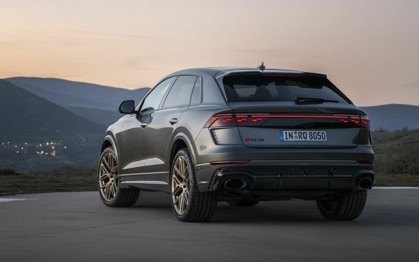 Audi показала обновленный RS Q8. Фото и характеристики
Audi показала обновленный RS Q8. Фото и характеристики
