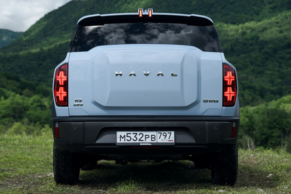 Тест-драйв Haval H3: музыка 4D и «рюкзак» вместо запаски Тест-драйв Haval H3: музыка 4D и «рюкзак» вместо запаски