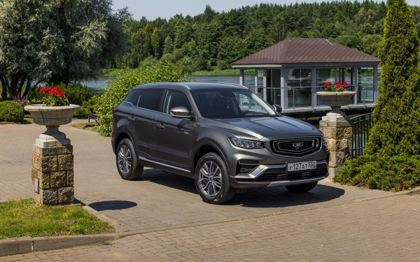 
            Geely Atlas Pro превратился в Belgee X70: каков кроссовер в деле
        
