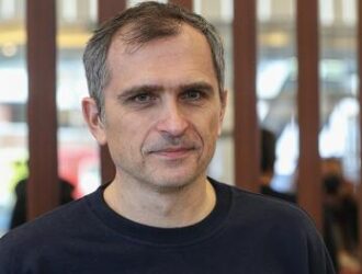 Подоляка: Трампа спас резкий поворот головы