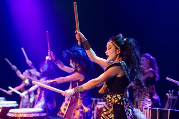 Шоу японских барабанов Taiko in-spiration закроет летний сезон спектаклем «Море синего леса» в театре им. Моссовета Шоу японских барабанов Taiko in-spiration закроет летний сезон спектаклем «Море синего леса» в театре им. Моссовета