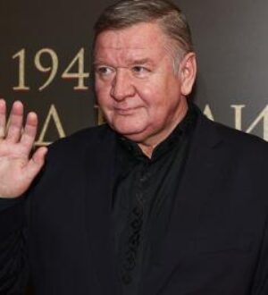 Умер любимый актер россиян Роман Мадянов