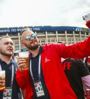 Верните пиво, FAN ID позорный уберите — и народ пойдет на футбол