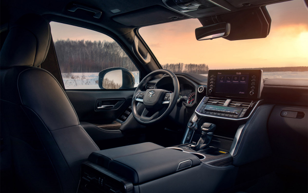 В продаже появился особый Toyota Land Cruiser 300. Он выдержит выстрелы
В продаже появился особый Toyota Land Cruiser 300. Он выдержит выстрелы