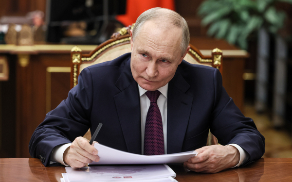
            Путин &mdash; об Aurus, штраф за среднюю скорость и новые бренды: итоги недели
        