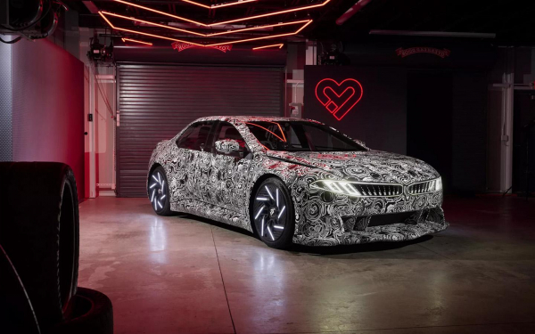 BMW против китайских спорткаров: 6 любопытных новинок Шанхайского салона
BMW против китайских спорткаров: 6 любопытных новинок Шанхайского салона