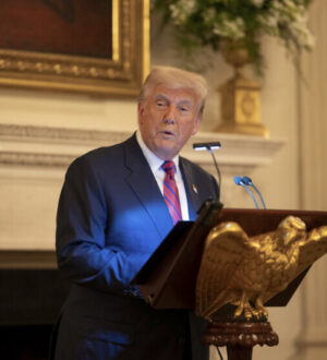 Трамп требует сделки, Зеленский переговоров, Алиев извинений и денег: сложный путь к перемирию
