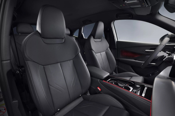 Audi представил новый кроссовер Q3 в версии Sportback. Цены
Audi представил новый кроссовер Q3 в версии Sportback. Цены