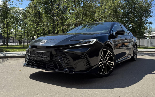 Прощай, 3 и 5. Мы поездили на новой Toyota Camry из КНР и очень удивились
Прощай, 3 и 5. Мы поездили на новой Toyota Camry из КНР и очень удивились