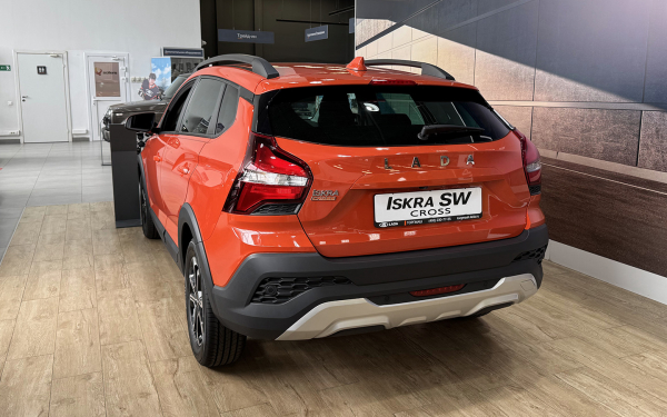 Продажи есть, машин — нет. Как мы пытались купить новую Lada Iskrа
Продажи есть, машин — нет. Как мы пытались купить новую Lada Iskrа