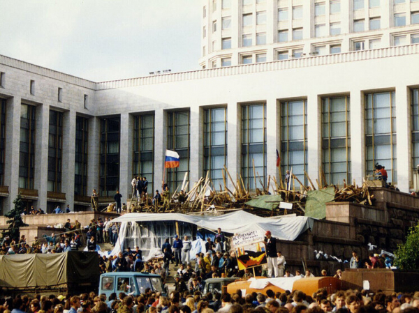 Ветеран госбезопасности объяснил, почему в августе 1991-го чекисты не помогли организаторам путча
