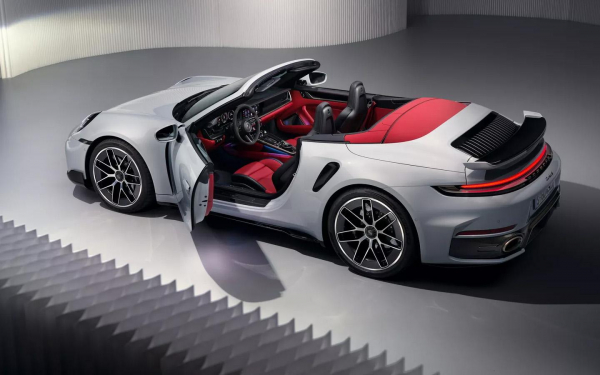 Porsche показал самый мощный 911 Turbo S в истории. Пять фактов о новинке
Porsche показал самый мощный 911 Turbo S в истории. Пять фактов о новинке