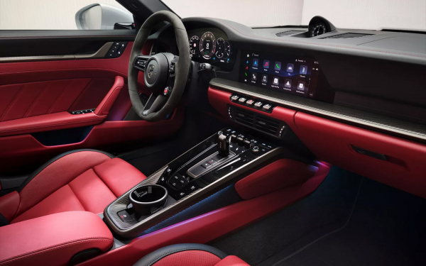 Porsche показал самый мощный 911 Turbo S в истории. Пять фактов о новинке
Porsche показал самый мощный 911 Turbo S в истории. Пять фактов о новинке