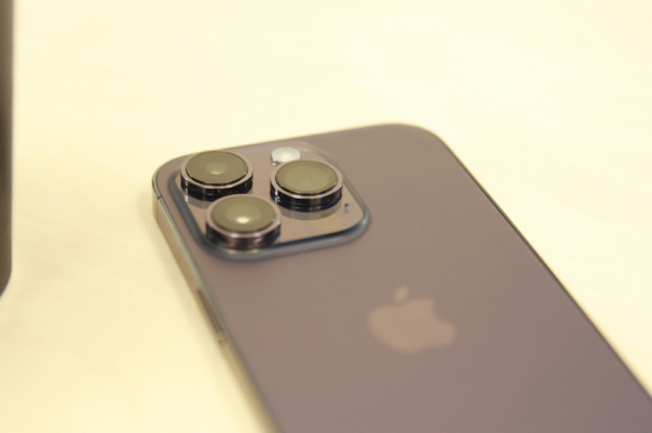 Что изменится в iPhone 17 и почему фанаты спорят о новинке Что изменится в iPhone 17 и почему фанаты спорят о новинке