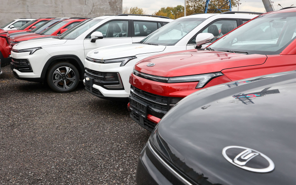 Камбэк Toyota, рекорд продаж и обвал «китайцев». Тренды авторынка России
Камбэк Toyota, рекорд продаж и обвал «китайцев». Тренды авторынка России