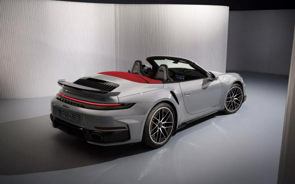 Porsche показал самый мощный 911 Turbo S в истории. Пять фактов о новинке
Porsche показал самый мощный 911 Turbo S в истории. Пять фактов о новинке