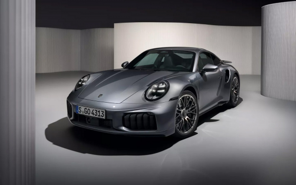 Porsche показал самый мощный 911 Turbo S в истории. Пять фактов о новинке
Porsche показал самый мощный 911 Turbo S в истории. Пять фактов о новинке