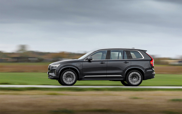 Гетеборгский синдром? Мы покатались на обновленном Volvo XC90 T8
Гетеборгский синдром? Мы покатались на обновленном Volvo XC90 T8