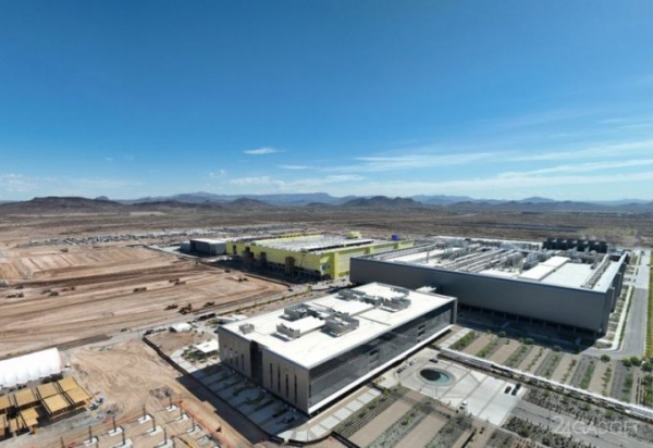 Первый завод TSMC в США внезапно встал из-за газового сбоя — потеряны тысячи кремниевых пластин Первый завод TSMC в США внезапно встал из-за газового сбоя — потеряны тысячи кремниевых пластин