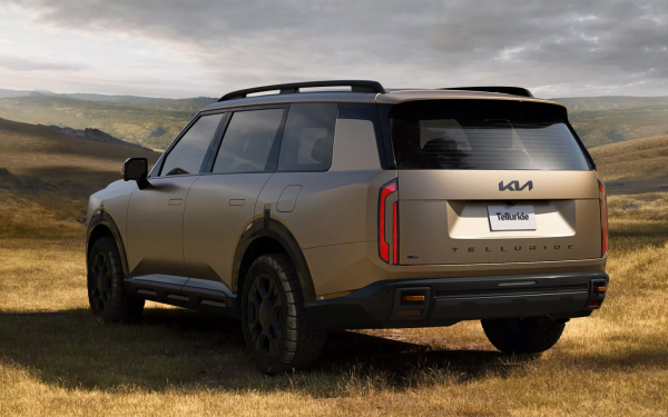 
            Kia показала кроссовер Telluride нового поколения. Посмотрите на него
        