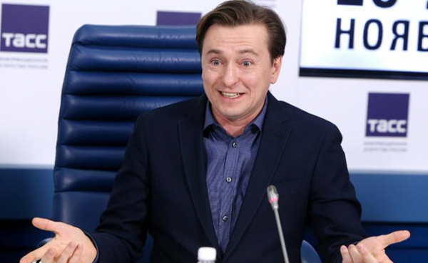 Безруков будет судиться с предпринимателем из-за своего лица Безруков будет судиться с предпринимателем из-за своего лица
