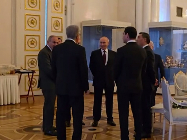 «Павлин» прокукарекал президентам: участники саммита СНГ позавтракали в Эрмитаже