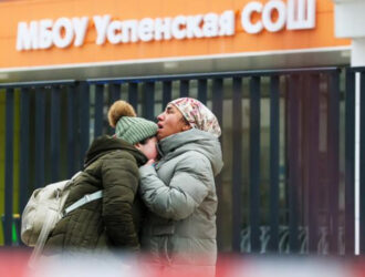 Трагедия в Горках-2 шокировала и учителей, и детей и родителей. Что скажет Минпросвещения?